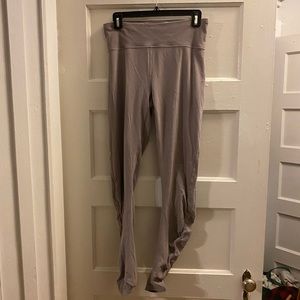 Lulu lemon rouched light plum colored leggings